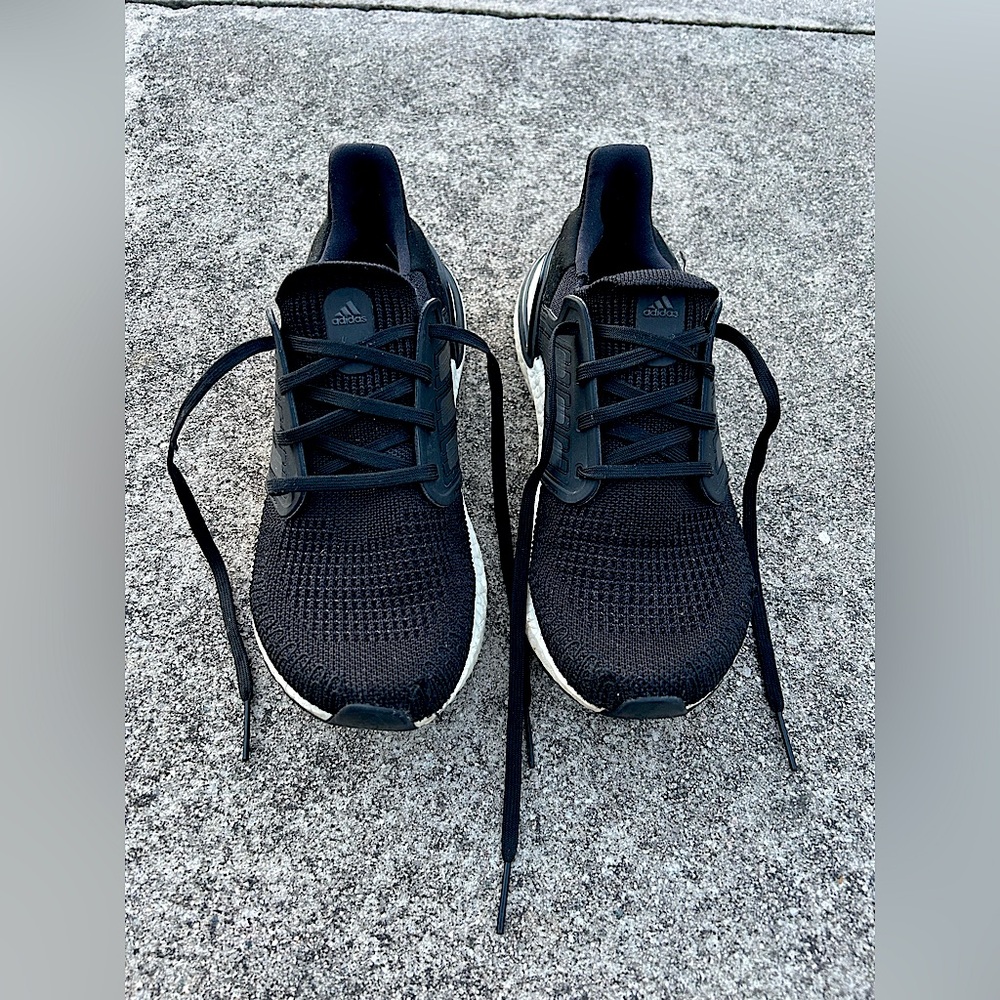 Adidas / Women’s Running Shoes / Black / US 7 1/2